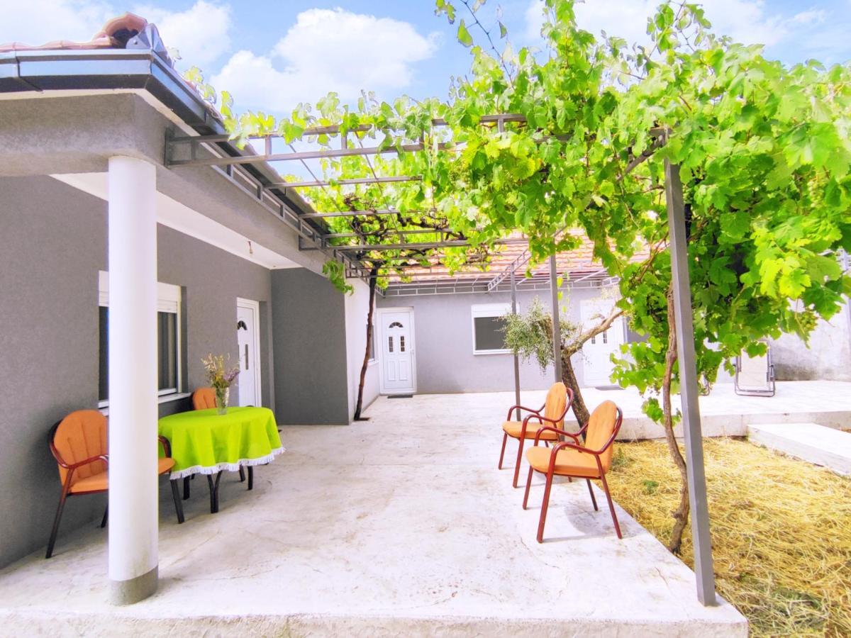 Villa Celtis Shade House à Virpazar Extérieur photo